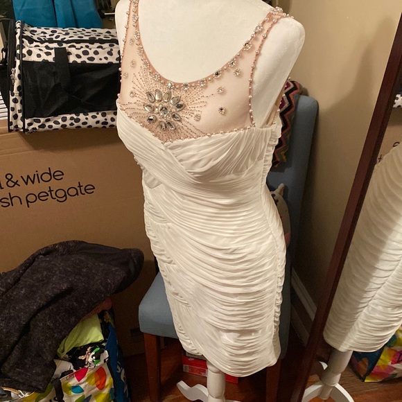 Adrianna Papell Dresses & Skirts - Beautiful dress